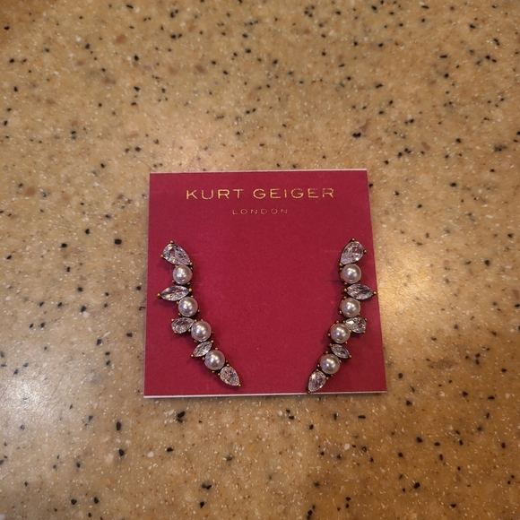 NWT Kurt Geiger Pearl and Rhinestone Earrings - Picture 5 of 6